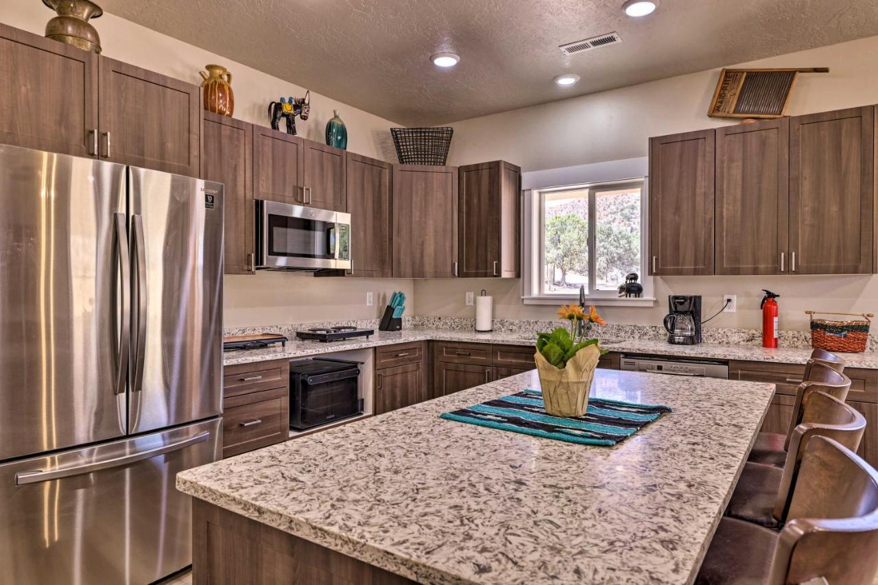 Quiet Kanab Home With Panoramic Views And Porch! Екстериор снимка